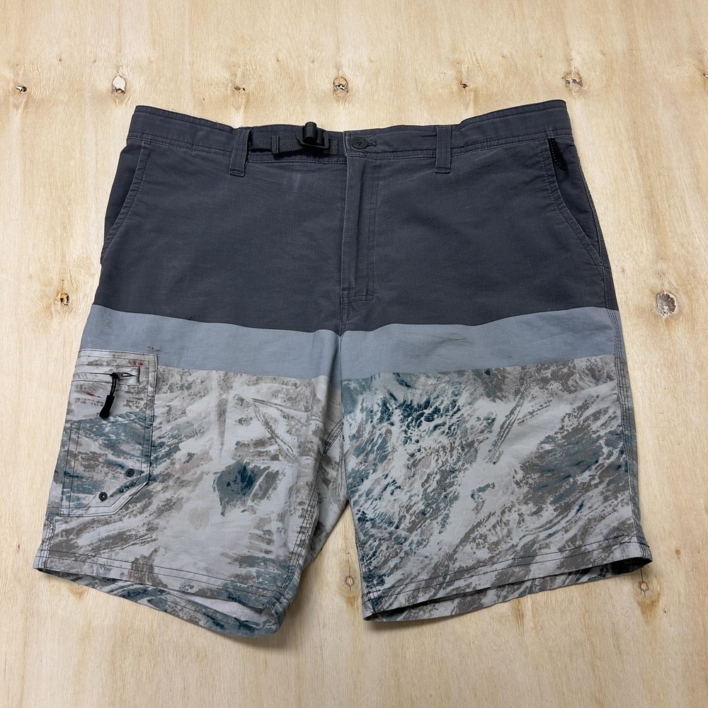 Realtree Cargo Shorts Mens Large Multicolor Camo Stretch Fishing Outdoor Summer